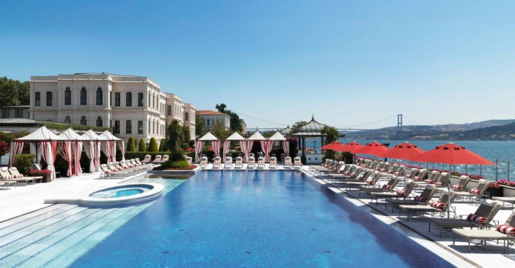 Hotel de luxe à Istanbul : Four Seasons Hotel Istanbul at the Bosphorus.